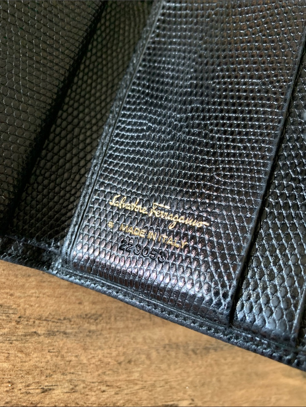 Salvatore Ferragamo Black Lizard Leather Silver Hardware Bifold Compact Wallet - Picture 8 of 10